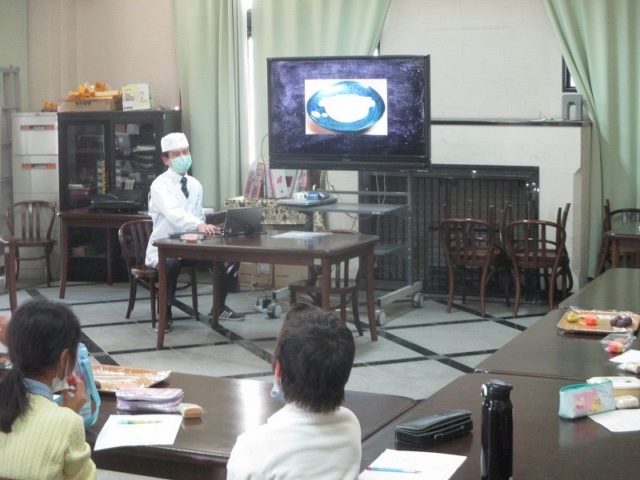 京都市立養正小学校にて菓子教室を開催