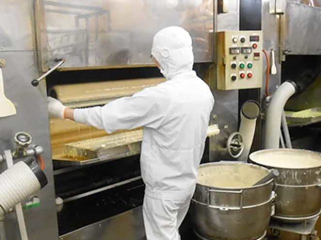 老舗のバウムクーヘン専門メーカーとして挑戦